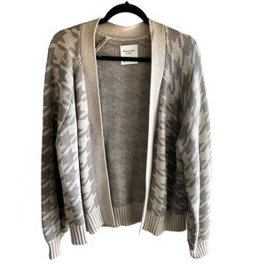 Abercrombie & Fitch Houndstooth Open Front Cardigan Sweater